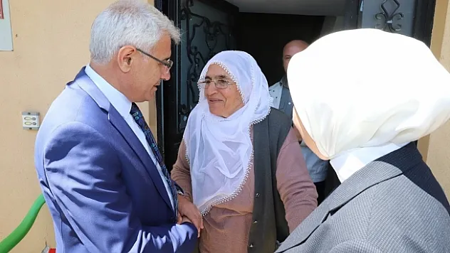 Başkan Güder'e hizmet övgüsü
