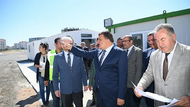 Başkan Gürkan, 100. Yıl Kent Parkında incelemelerde bulundu