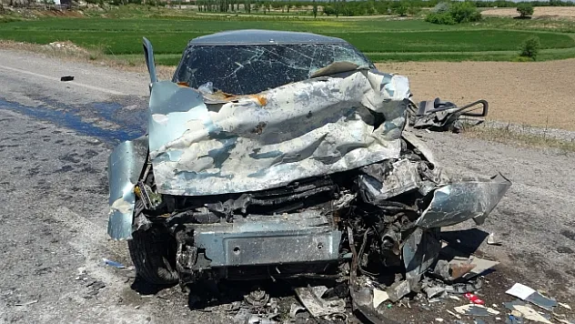 Feci kazada ağır yaralanan sürücü kurtarılamadı