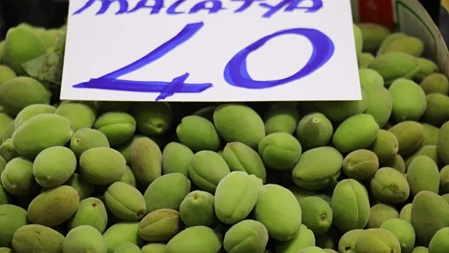 Malatya kayısısı çağlaları tezgahlardaki yerini aldı