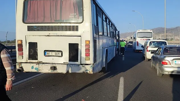 Servis araçları çarpıştı: 4 yaralı  