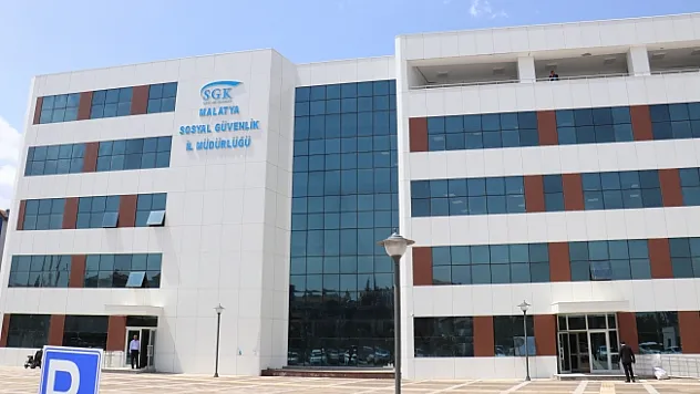 SGK yeni binasında hizmet vermeye başladı