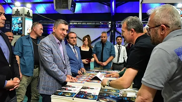 Vali Şahin'den gençlere kitap tavsiyesi