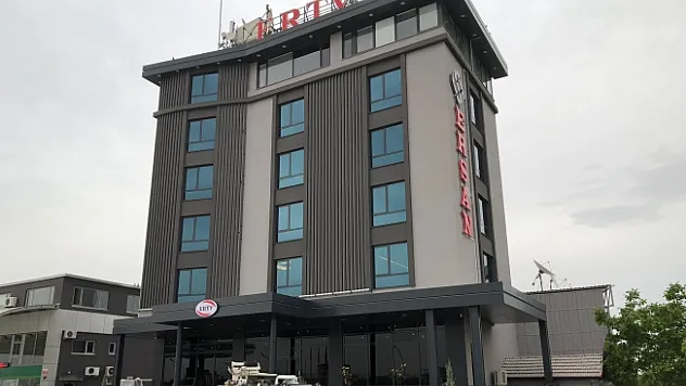 Yılın En Başarılı Televizyon Kanalı Ödülü ERTV'ye