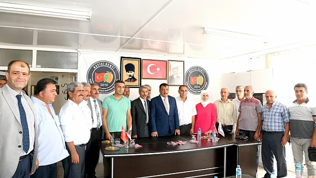 Başkan Gürkan,Kayısı Kent Muhtarlar Derneği'ni ziyaret etti