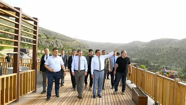 Gürkan, Vali Şahin ile birlikte Beydağı Tabiat Parkında incelemelerde bulundu