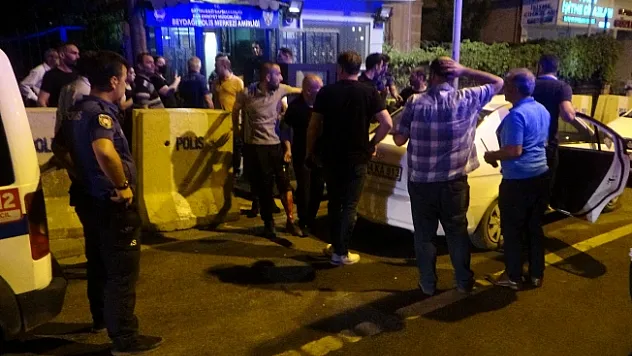 Polis merkezi önünde silahlı saldırı: 2 yaralı