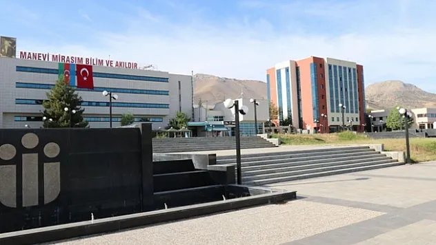 YÖKAK'tan İnönü Üniversitesi'ne akredite
