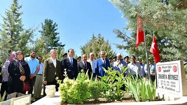 15 Temmuz şehidi kabri başında dualarla anıldı