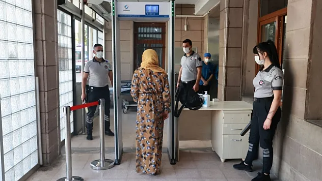 Bakan Koca açıkladı! Hastanelere yeni güvenlik sistemi...