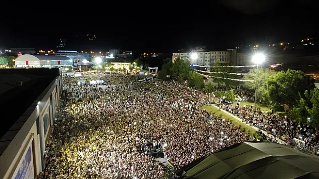 Festival coşkusu! Malatya İzmir Marşı ile yankılandı