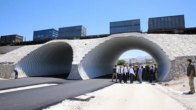 Hemzemin geçitlerde asfalt çalışması