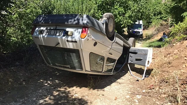 Otomobil takla atıp ters döndü! Sürücü yaralandı