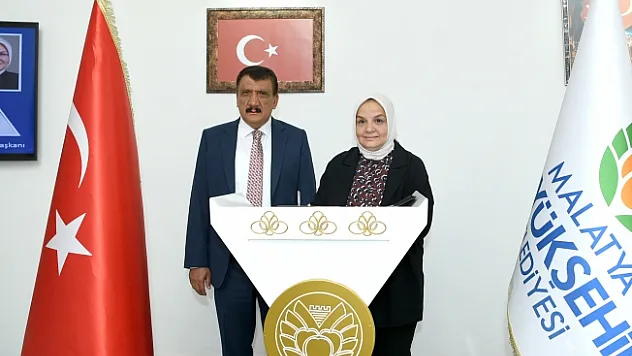 Ak Parti Genel Merkez Kadın Kolları Başkanı Keşir'den Gürkan'a Ziyaret