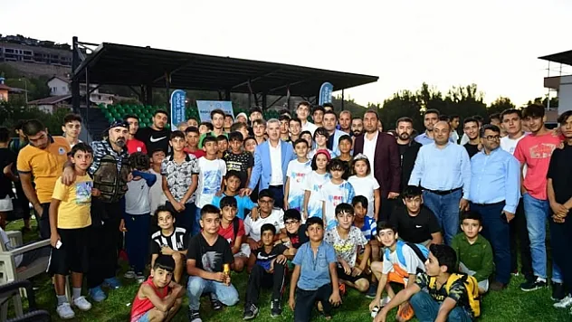 Çınar, gençlerle buluştu