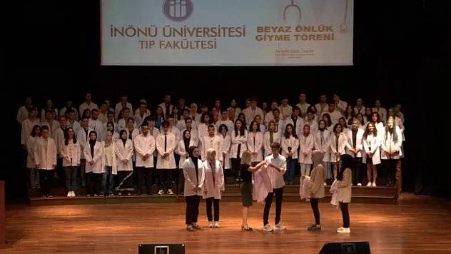 Tıbbiyelilerde beyaz önlük heyecanı