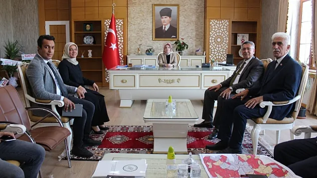 Yazıhan'da çiftçilerin domuz çilesi! Toplantı yapıldı