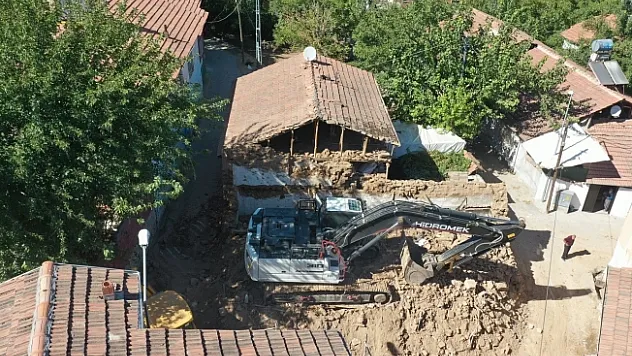 Yeşilyurt'ta Ocak ve Eylül ayları arasında 47 metruk bina yıkıldı