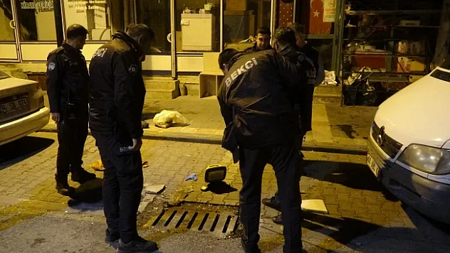 20 yaşındaki genç göğsünden bıçaklandı