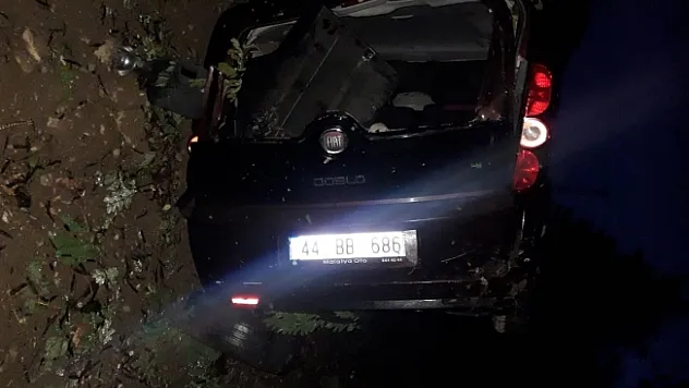 Yağmur kazaya yol açtı, kayan araç takla attı: 1 yaralı