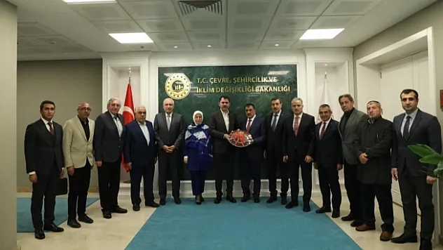 Başkan Gürkan ve AK Parti heyeti, Bakan Kurum ile bir araya geldi