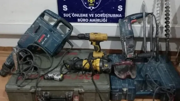 Hırsızlık olayında 70 saatlik kamera görüntüsü izlendi