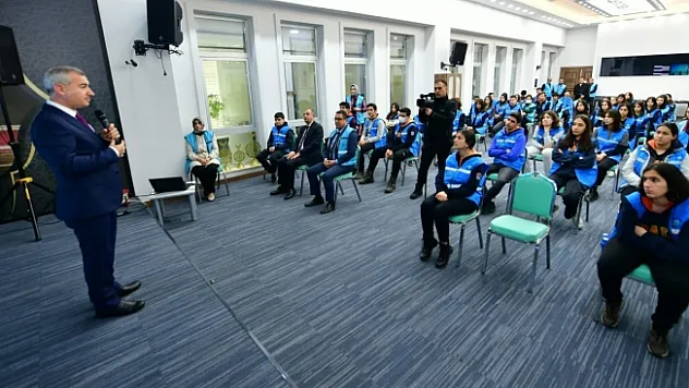 Yeşilyurt'ta, hizmetlere öğrencilerden büyük destek!
