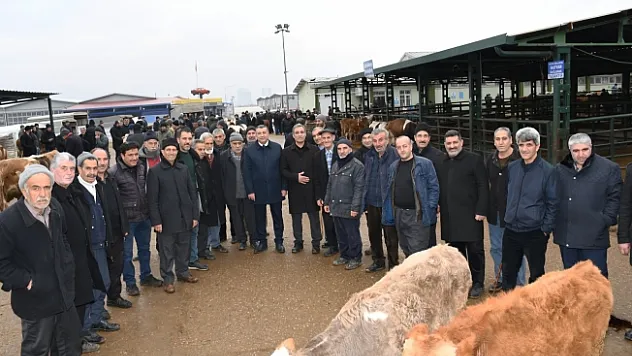 Özcan, yetiştiricilerin sorunlarını dinledi
