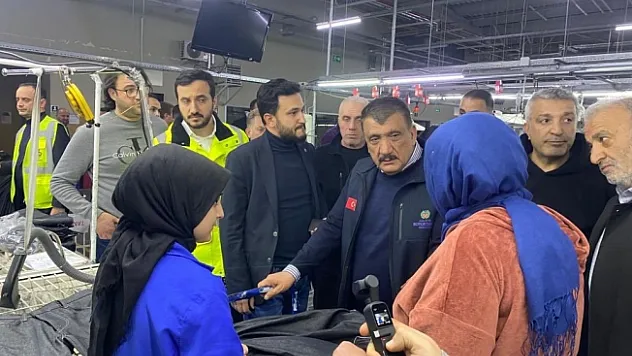Başkan Gürkan, üretime başlayan fabrikaları ziyaret etti