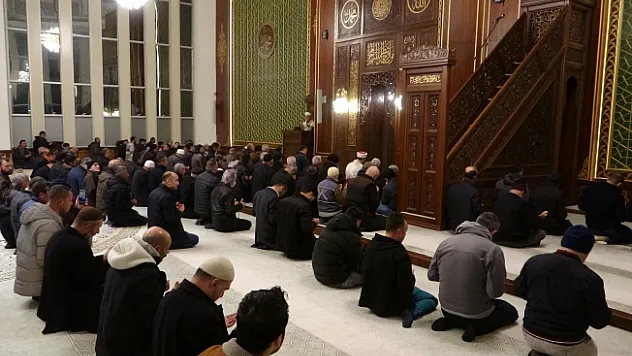 Malatya'da Berat Kandili dualarla idrak edildi
