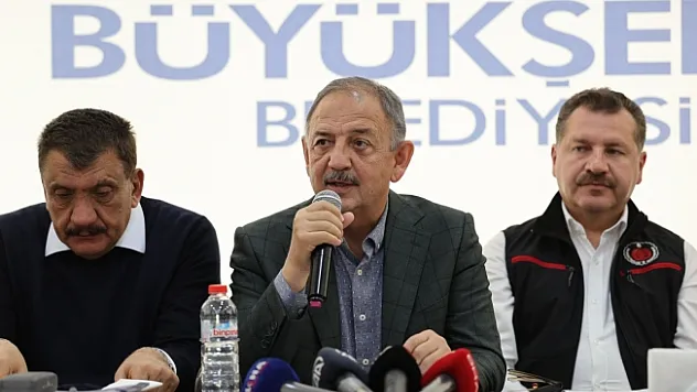 Özhaseki: 'CHP'liler deprem bölgesine gelsin, kimler hizmet ediyor görsün'