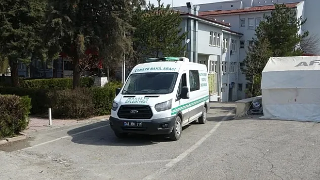 Tartıştığı kardeşlerinden birini öldürdü diğerini yaraladı