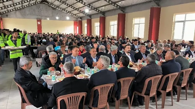 Depremde vefat edenler için mevlit okutuldu