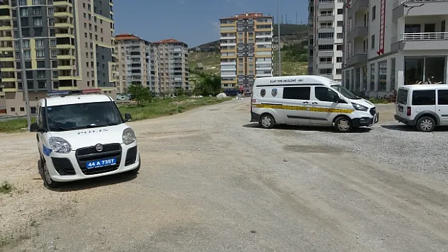 Öfkeli baba ortalığı savaş alanına çevirdi