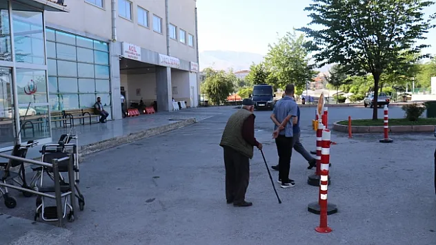 Acemi kasaplar hastanelik oldu