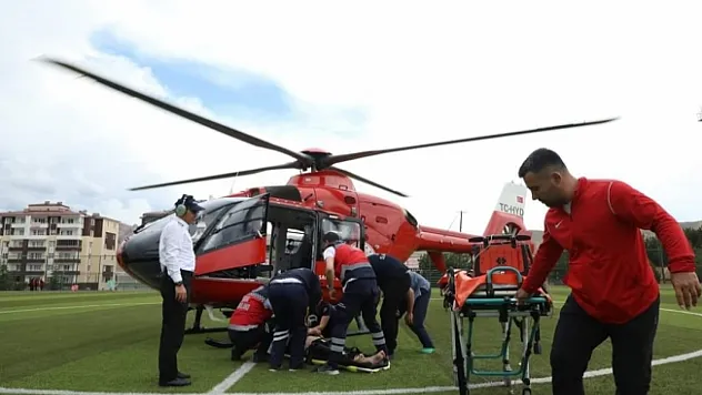 Tansiyon hastası yaşlı hasta hava ambulansı ile hastaneye getirildi