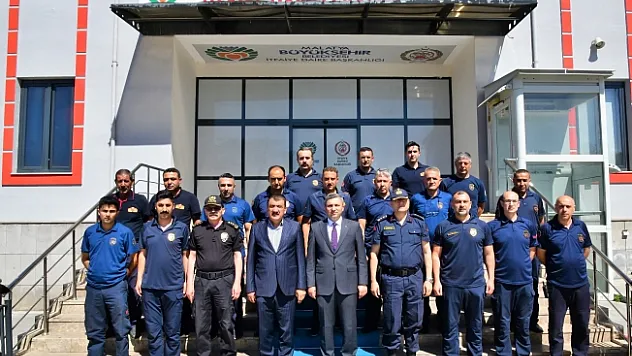 Vali Şahin'den bayram ziyaretleri