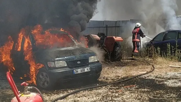 Araçlar alev alev yandı