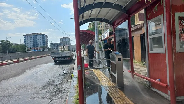 Malatya'da duraklar yenileniyor
