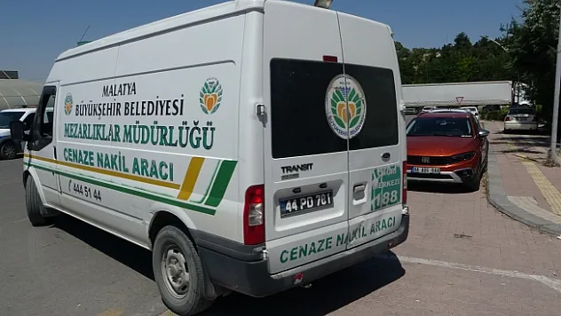 Tartıştığı eşini 30 bıçak darbesiyle katletti