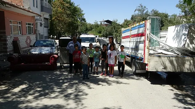 Ağır hasarlı bina için yıkım eylemi