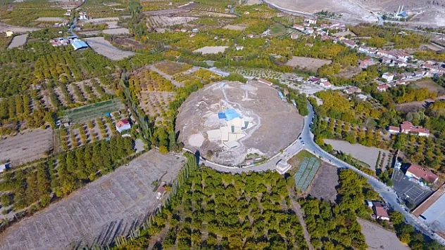 Arslantepe Höyüğü'nde karşılama merkezi çalışmaları hızla devam ediyor