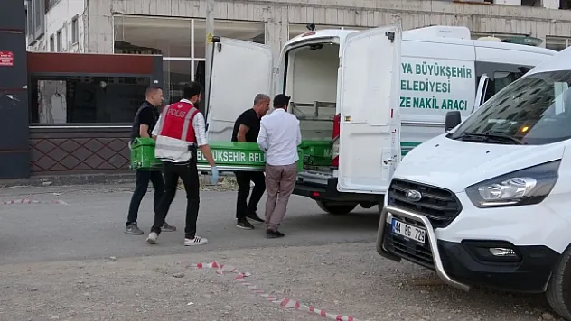 Kayıp diş hekimi yol kenarında ölü bulundu