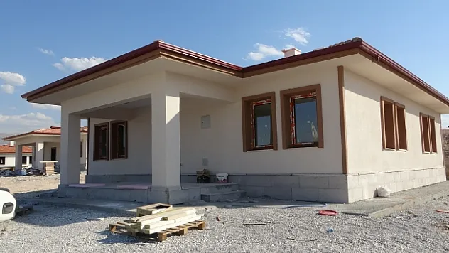 Malatya'da köy evlerinden sona gelindi