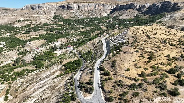 Akçadağ Mezra Mahallesi'nin yol sorunu çözüldü