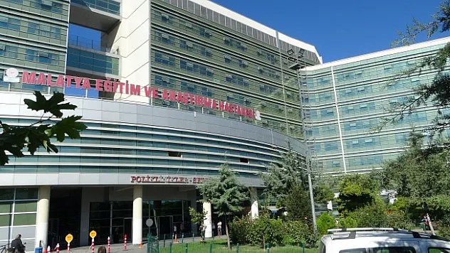Deprem bölgesi Malatya'da sağlık hizmetleri aksamadan devam ediyor