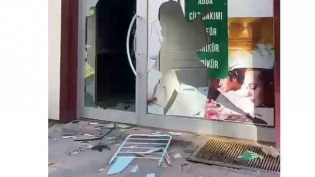 Masaj salonunda dehşet! Ortalık savaş alanına döndü