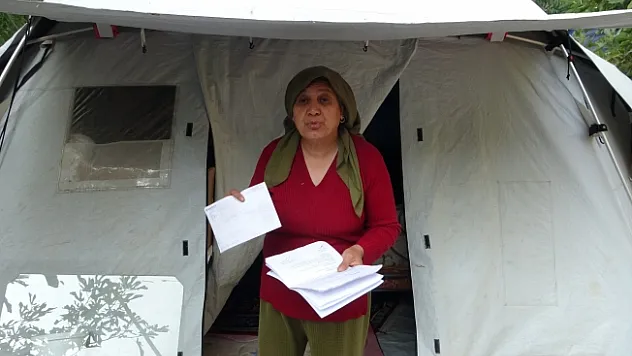 Depremzede ailenin prefabrik ev hayalini çaldılar!