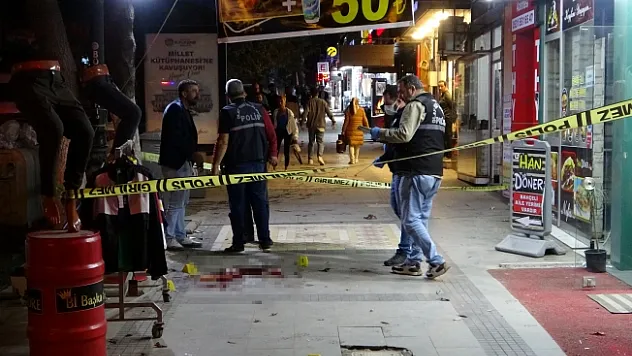 Dürümcüde bıçaklı kavga: 1 yaralı