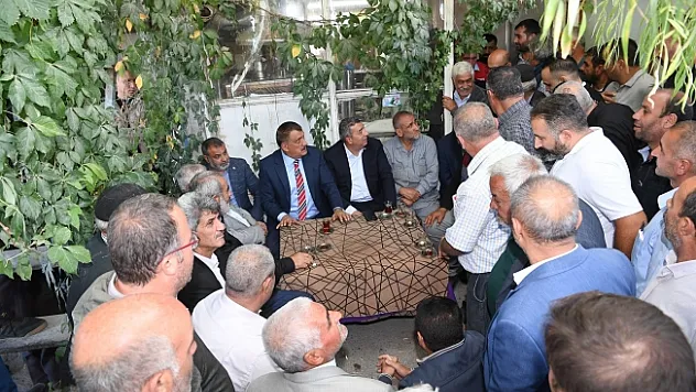 Gürkan'dan buğday pazarı esnafına kira desteği